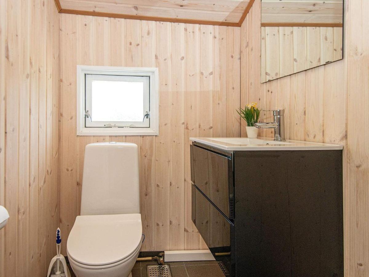 8 Person Holiday Home In Hejls Exteriör bild